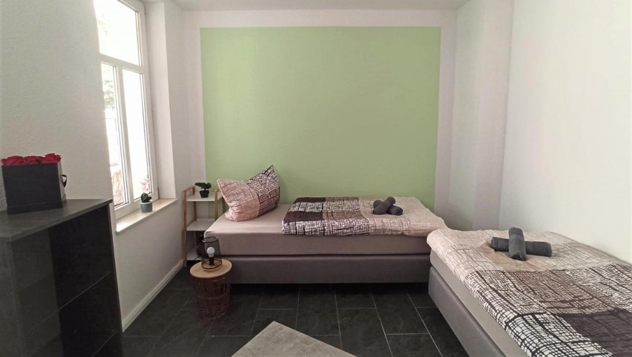 Apartment Fuer Bis Zu 7 Personen Mit Balkon Halberstadt Exterior foto